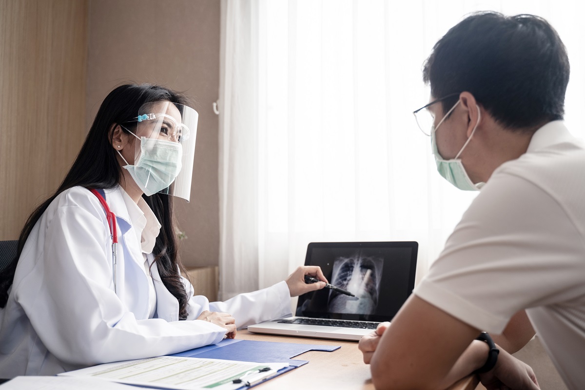 Patients and visitors to wear medical masks in health facilities, including doctors’ offices